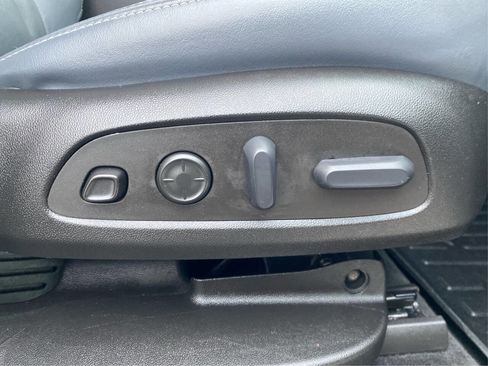 Used 2022 Buick Enclave Premium image 34