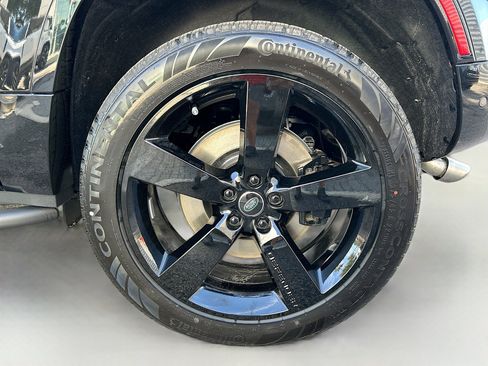 New 2025 Land Rover Defender 90 V8 image 35