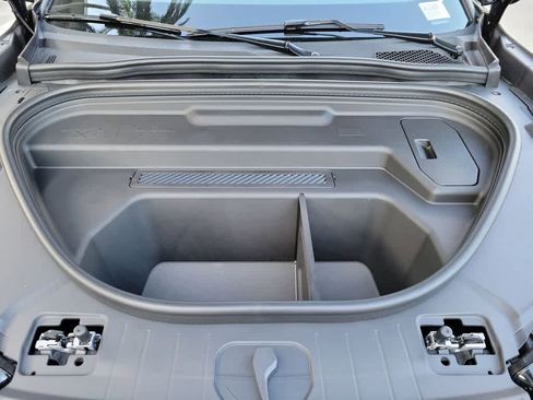 New 2025 Audi Q6 e-tron Premium image 17