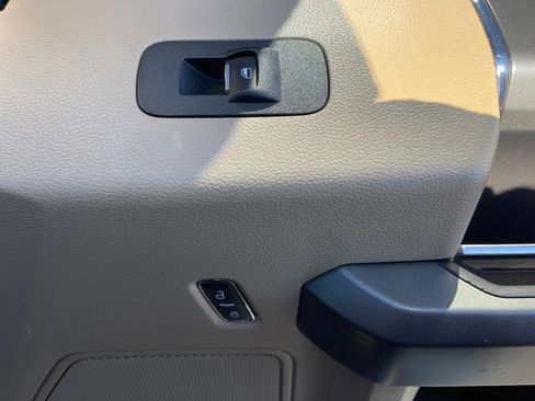 Used 2018 Ford F150 XLT w/ Equipment Group 302A Luxury image 20