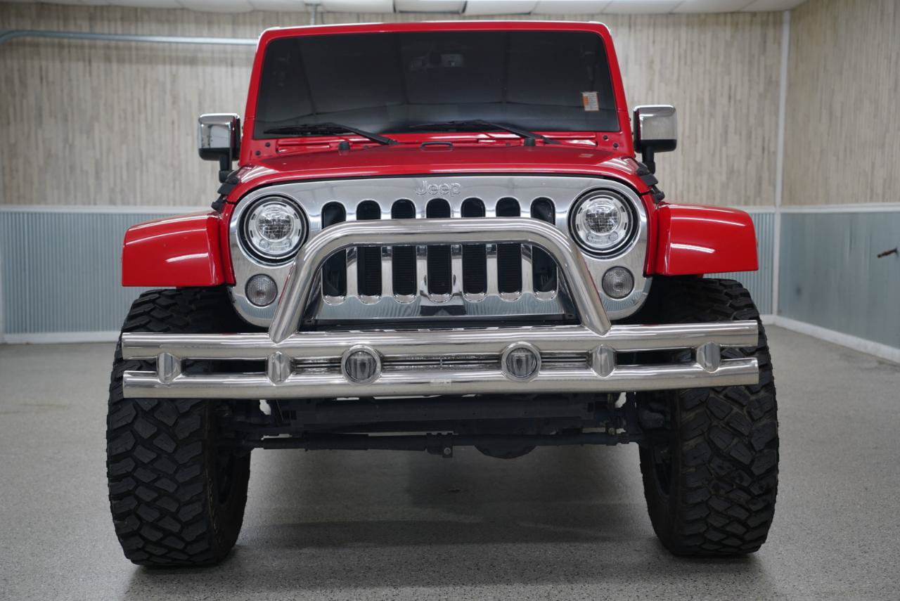 Used 2017 Jeep Wrangler Unlimited Sahara w/ Dual Top Group AWD/4WD image 2