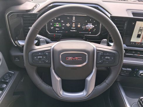 Used 2026 GMC Sierra 1500 SLT AWD/4WD image 11