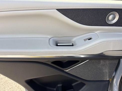 New 2026 Lincoln Navigator Reserve AWD/4WD image 19