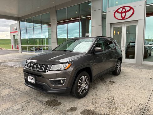Used 2020 Jeep Compass Latitude AWD/4WD image 4