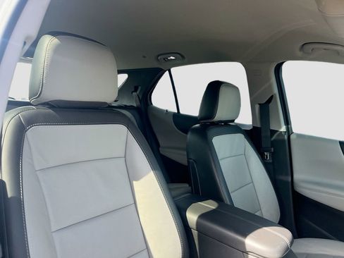 Used 2020 Chevrolet Equinox Premier FWD image 26