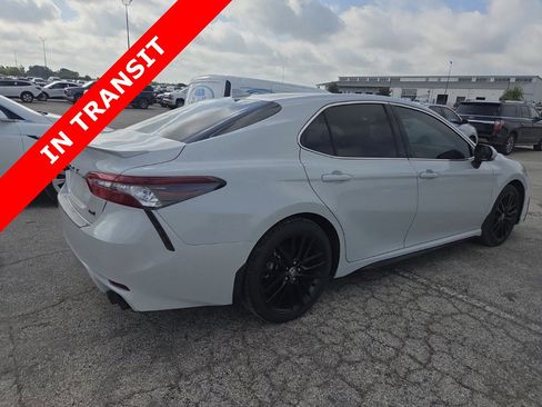 Used 2022 Toyota Camry XSE FWD image 5