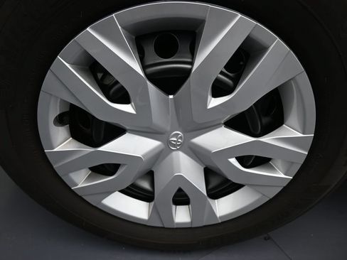 Used 2026 Toyota Corolla Cross L FWD image 39
