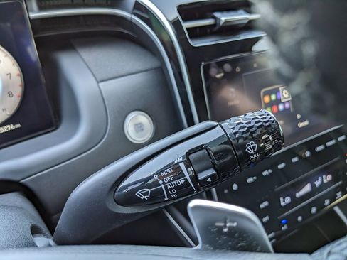 Used 2023 Hyundai Santa Cruz Limited image 54