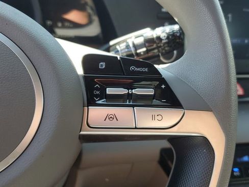 Used 2021 Hyundai Elantra SEL FWD image 23