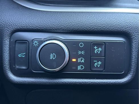 Used 2020 Ford Explorer XLT w/ Equipment Group 202A image 15