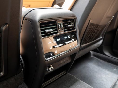 New 2026 Porsche Cayenne AWD/4WD image 40
