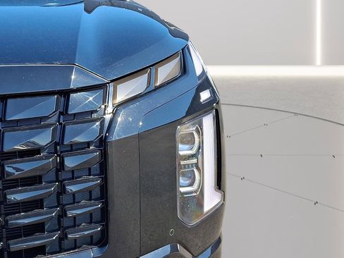 Used 2025 Hyundai Palisade Calligraphy image 9