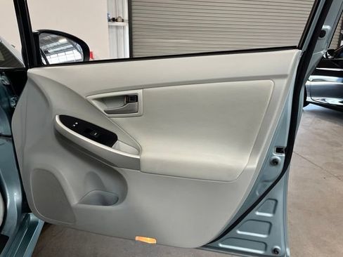 Used 2015 Toyota Prius Three FWD image 12