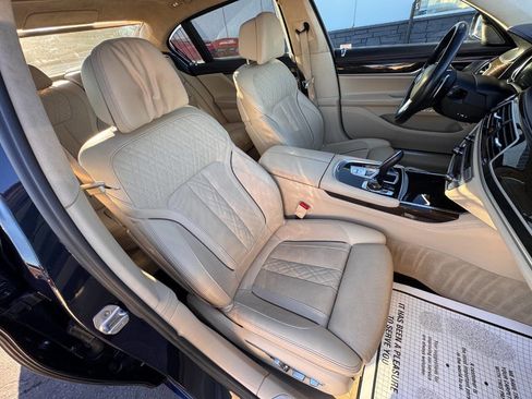 Used 2016 BMW 750i xDrive image 28