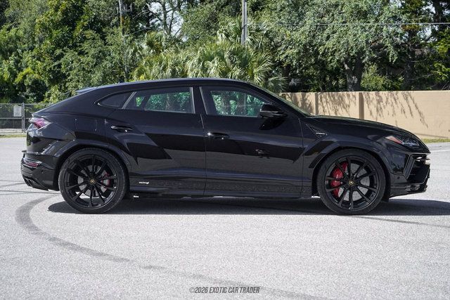 Used 2024 Lamborghini Urus S AWD/4WD image 9
