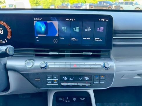 Used 2024 Hyundai Kona SEL FWD image 19