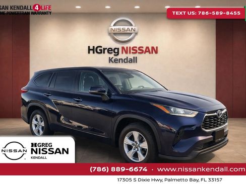 Used 2025 Toyota Highlander LE image 1