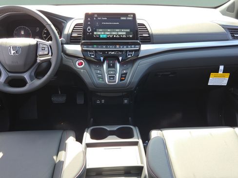 Used 2026 Honda Odyssey Sport-L image 14