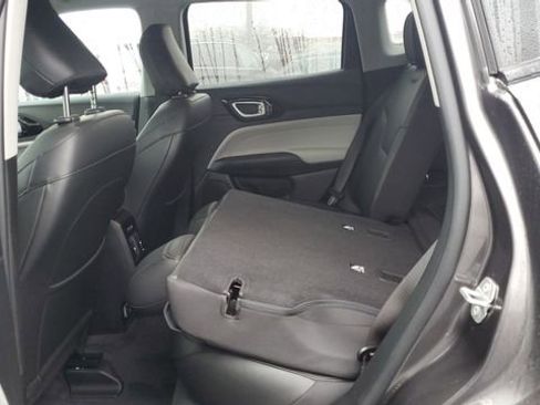 Certified 2022 Jeep Compass Limited image 24