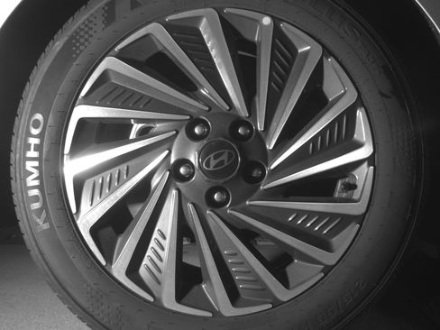 Used 2025 Hyundai Sonata SEL FWD image 15