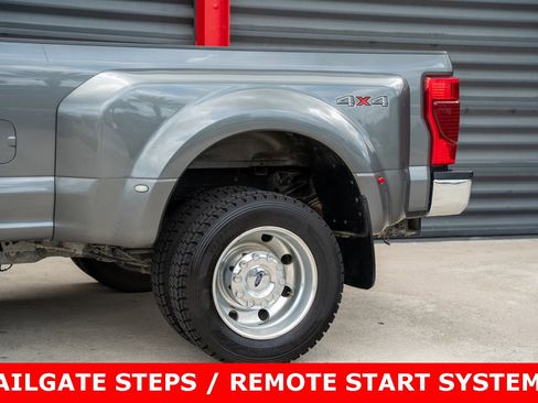 Used 2022 Ford F450 XLT w/ XLT Value Package image 4