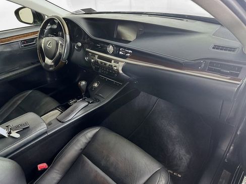 Used 2015 Lexus ES 350 w/ Luxury Package image 30