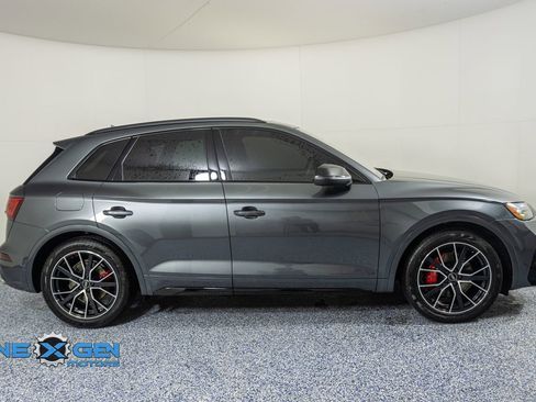 Used 2024 Audi SQ5 Prestige image 8