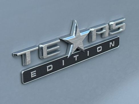 Used 2024 Chevrolet Silverado 1500 LT RWD image 6