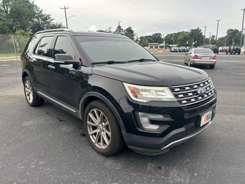Used 2017 Ford Explorer Limited FWD image 6