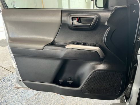 Used 2019 Toyota Tacoma SR5 image 23