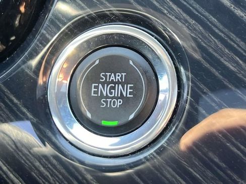 Used 2024 Cadillac XT6 Premium Luxury AWD/4WD image 30