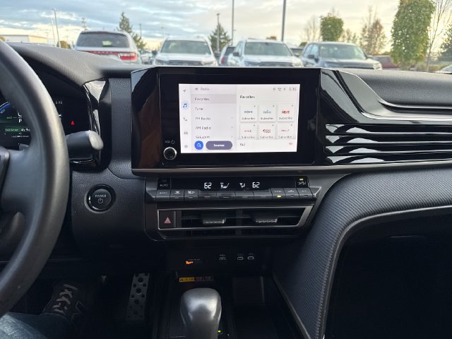 Used 2025 Toyota Camry SE FWD image 20