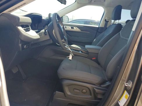 Used 2026 Ford Explorer Active AWD/4WD image 7