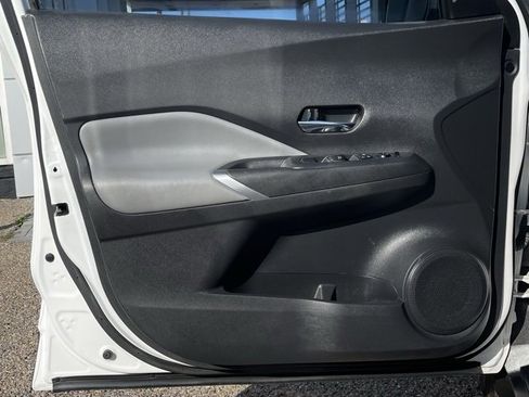 Certified 2021 Nissan Kicks SR w/ SR Premium Package image 6