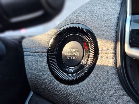 Used 2022 Jeep Compass Latitude image 16