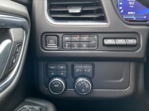Used 2022 Chevrolet Tahoe High Country AWD/4WD image 33