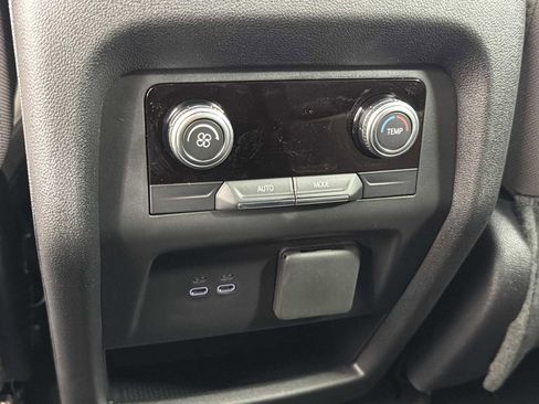 New 2026 GMC Acadia Elevation image 44