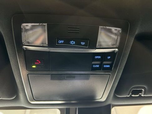 Used 2023 Toyota Tacoma Limited AWD/4WD image 12