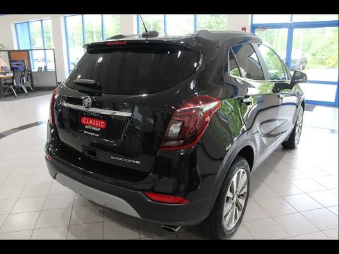 Used 2019 Buick Encore Preferred FWD image 5