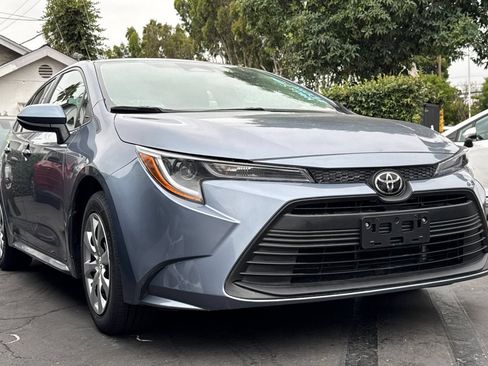 Used 2024 Toyota Corolla LE FWD image 2