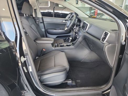 Used 2020 Kia Sportage LX image 25