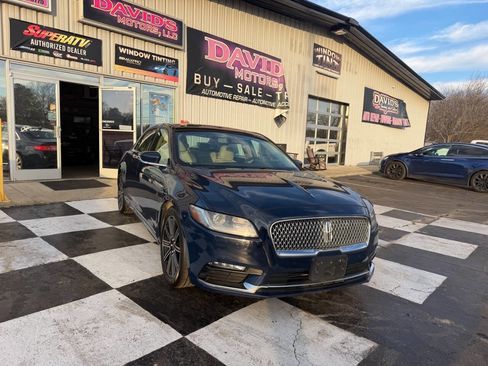 Used 2018 Lincoln Continental Reserve w/ Continental Climate Package image 3