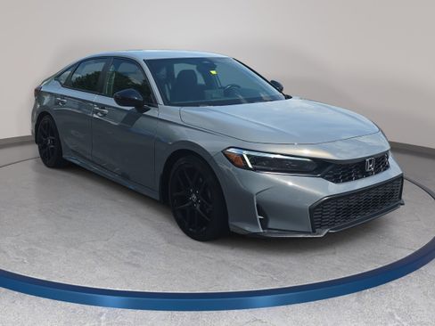 Used 2025 Honda Civic Sport image 3