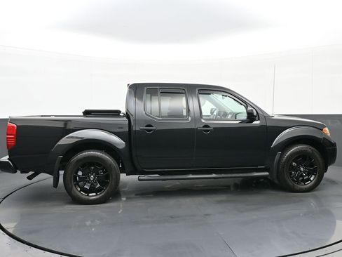 Used 2020 Nissan Frontier SV w/ Midnight Edition Floor Mats image 2