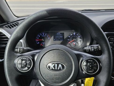 Used 2020 Kia Soul LX image 9