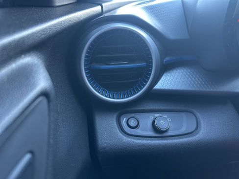 Used 2024 Chevrolet Trax LS w/ LS Convenience Package image 18