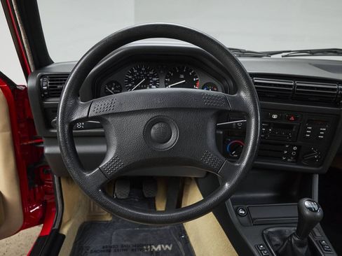 Used 1991 BMW 318iS Coupe RWD image 47