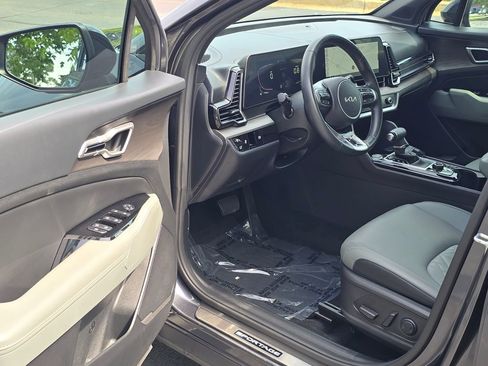 Certified 2023 Kia Sportage X-Line w/ X-Line Premium Package AWD/4WD image 9
