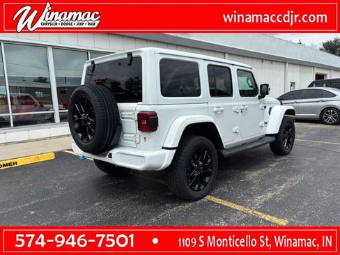 Used 2021 Jeep Wrangler Unlimited Sahara AWD/4WD image 7