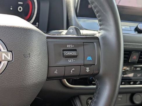 Used 2025 Nissan Rogue Platinum w/ Platinum Premium Package AWD/4WD image 18